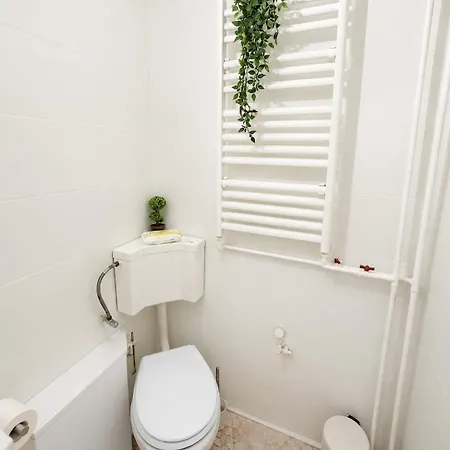 Magheru Ultracentral With Terrace *
